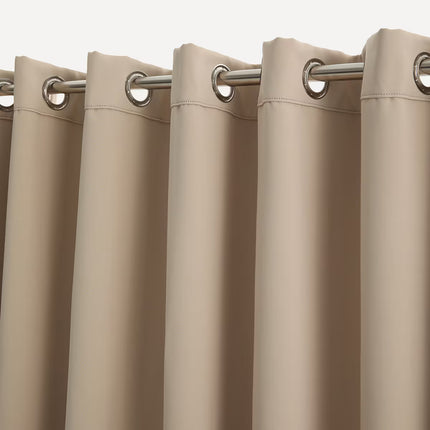 Cortina Confecionada com Argolas Black Out XL