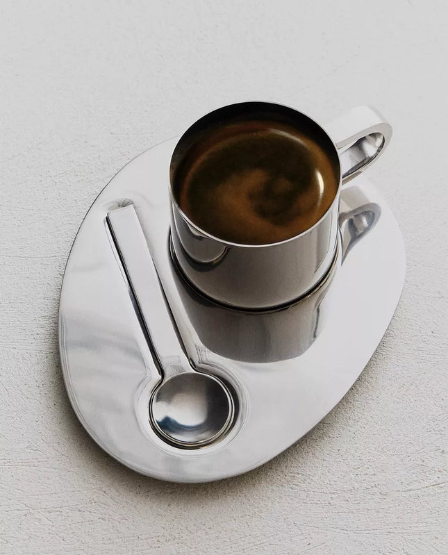 CONJUNTO DE CHÁVENA, COLHER E BANDEJA AÇO